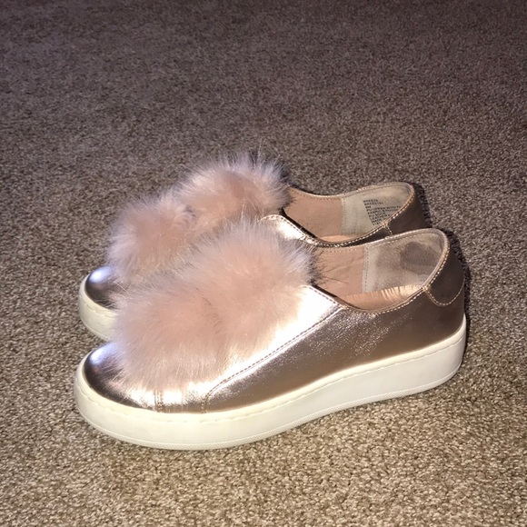 Steve Madden Sneaker - Picture 1 of 3